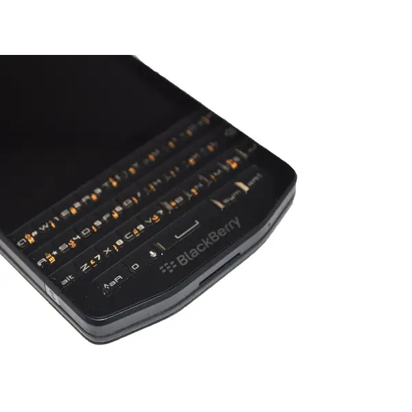 گوشی موبایل بلک بری مدل Porsche Design P9983