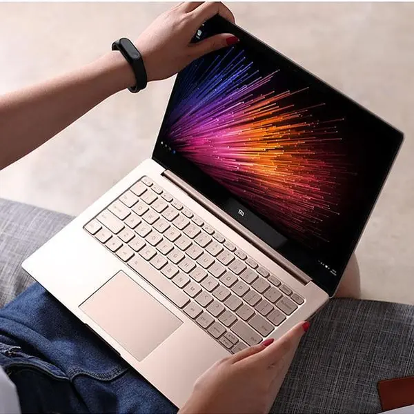 Xiaomi Mi Notebook Air -coreM-4GB-128GB-1GB