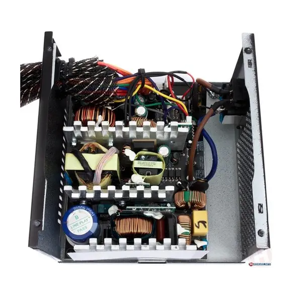 منبع تغذیه انرمکس ناکسن تاماهاوک Enermax NAXN TOMAHAWK 450