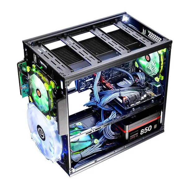 Thermaltake Core X1 Computer Case - 2