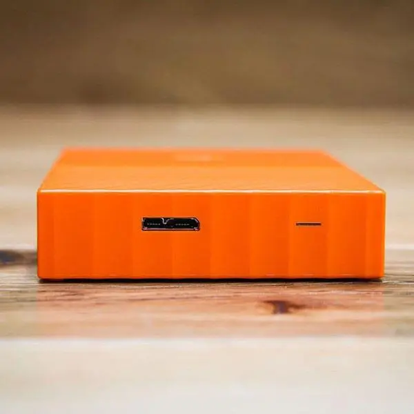 هارددیسک اکسترنال وسترن دیجیتال مدل مای پاسپورت ظرفیت 2 ترابایت Western Digital My Passport WDBYVG0020BBK External Hard Drive - 2TB - 3