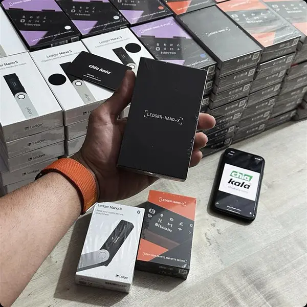 کیف پول سخت افزاری رمزارز لجر نانو ایکس جعبه مشکی | Ledger Nano X Black 2024