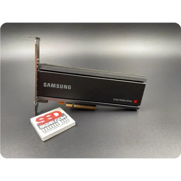 PM1735 12.8TB MZPLJ12THALA-00007 اس اس دی سامسونگ SSD: Samsung PM1735 12.8TB
