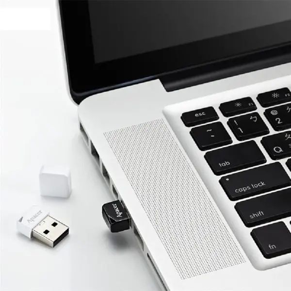 فلش مموری اپیسر مدل AH114 ظرفیت 32 گیگابایت Apacer AH114 USB 2.0 Flash Memory - 32GB