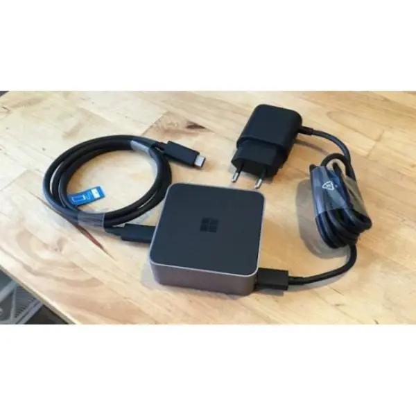 کابل و مبدل داک کانتینیوم HD-500 Microsoft Display Dock HD-500