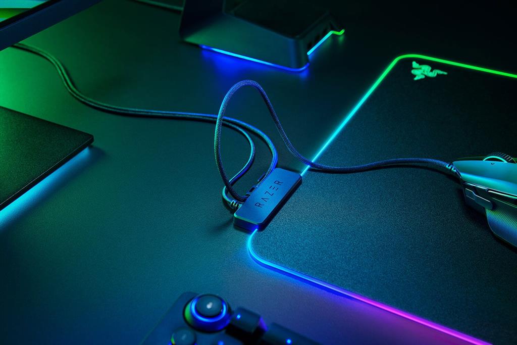 ماوس پد گیمینگ ریزر مدل FIREFLY V2 Razer Firefly V2 RGB Gaming Mouse Pad