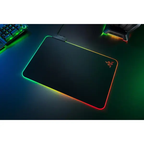 ماوس پد گیمینگ ریزر مدل FIREFLY V2 Razer Firefly V2 RGB Gaming Mouse Pad