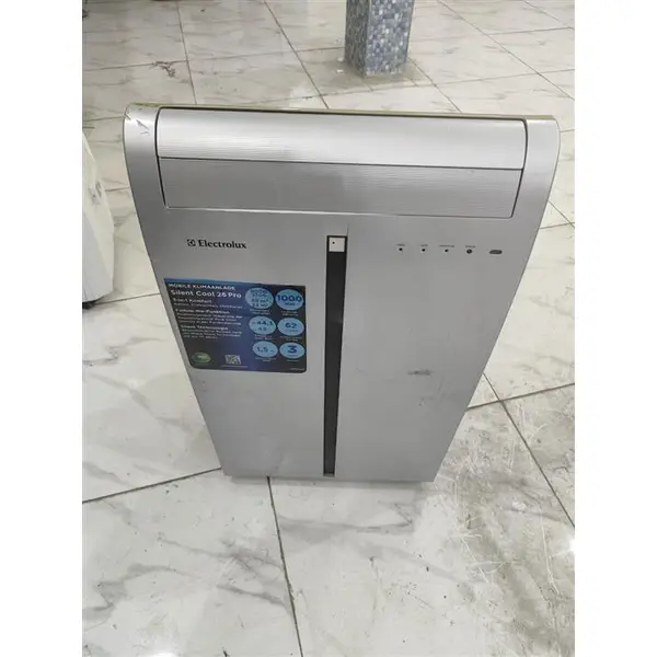 کولر گازی پرتابل ۹۰۰۰ الکترولوکس Electro lux