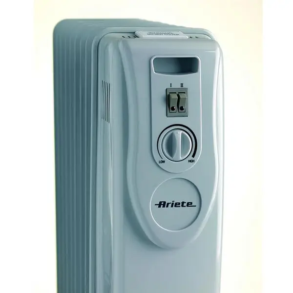 Ariete شوفاژ برقی فن دار 13 پره 2900 وات مدل 836/1
