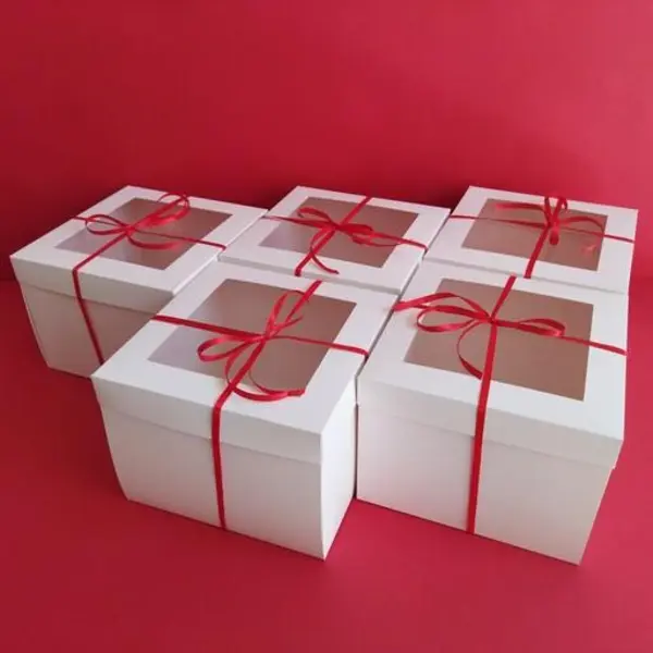 جعبه کیک درب پنجره ای سایز 21 در 21 ارتفاع 20 مناسب برای زیرکیکی تا سایز 20