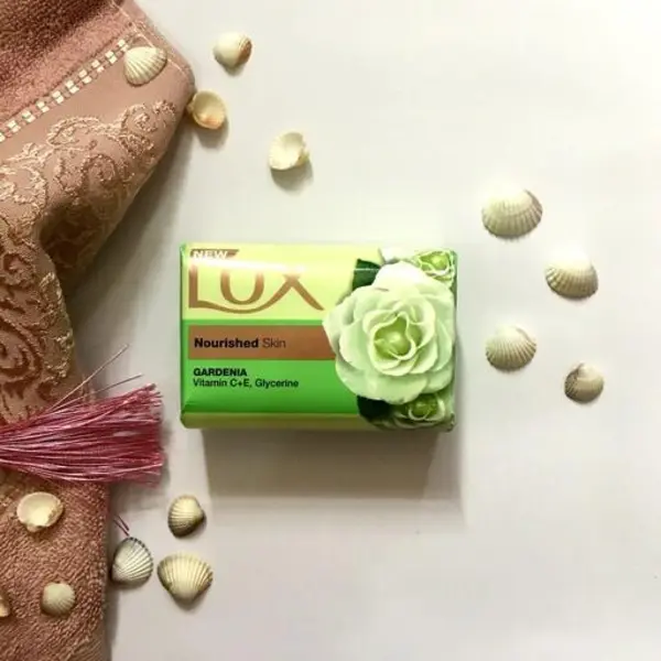 صابون لوکس خارجی معطر با اسانس گل یاسمن و تقویت کننده پوست هر عدد 170 گرم