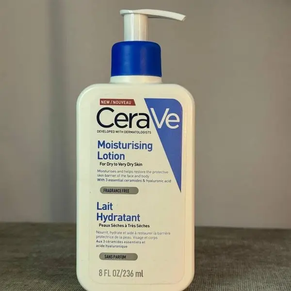 لوسیون مرطوب کننده پمپی سراوی  Cerave Moisturising Lotion 236 ml
