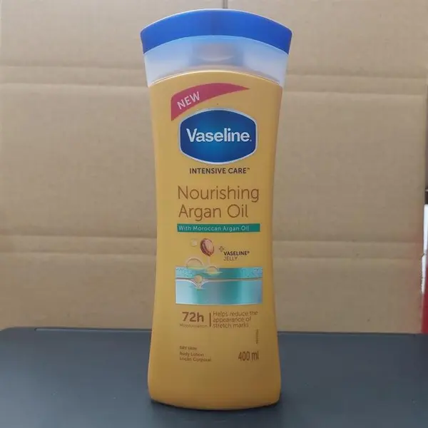 لوسیون بدن روغن آرگان وازلین Vaseline Nourishing Argan oil