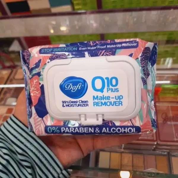 دستمال مرطوب دافی مدل Q10 PLUS STOP IRRITATION بسته 50 عددی