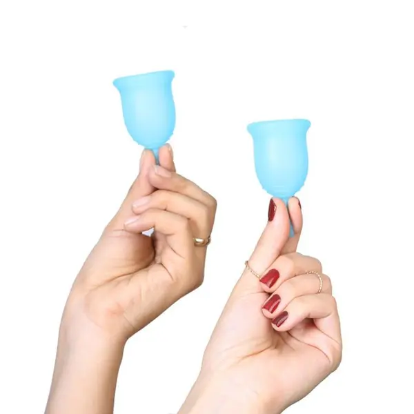 کاپ قاعدگی لیوا فارما مدل Plus سایز متوسط مجموعه 2 عددی