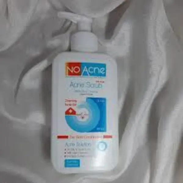 ژل اسکراب و لایه بردار پوست ضد جوش نوتروژنا NEUTROGENA