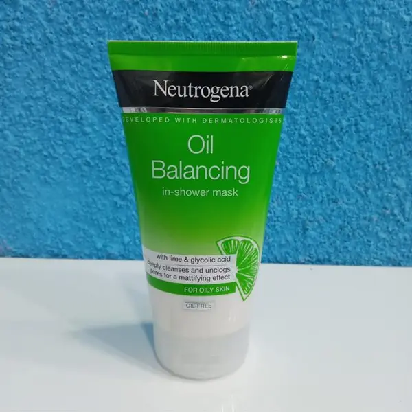 اسکراب لایه بردار پوست نوتروژینا مدل Oil Balancing