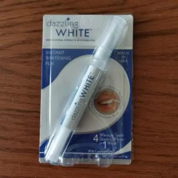 خمیر دندان اورال-بی مدل 3D WHITE مدل MENTHE DOUCE حجم 75 میلی لیتر