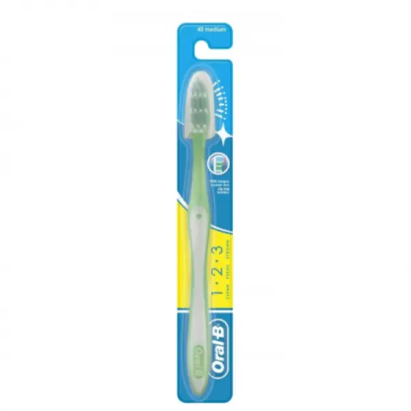 مسواک اورال-بی مدل 123  Oral-B 123 Size 40 Tooth Brush