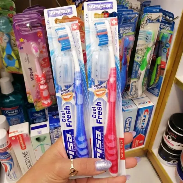 مسواک تریزا مدل cool fresh با برس متوسط