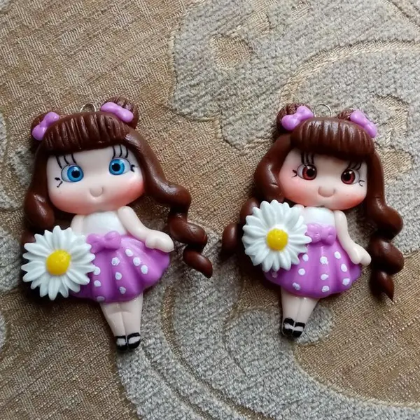 پیکسل دختر مو فرفری