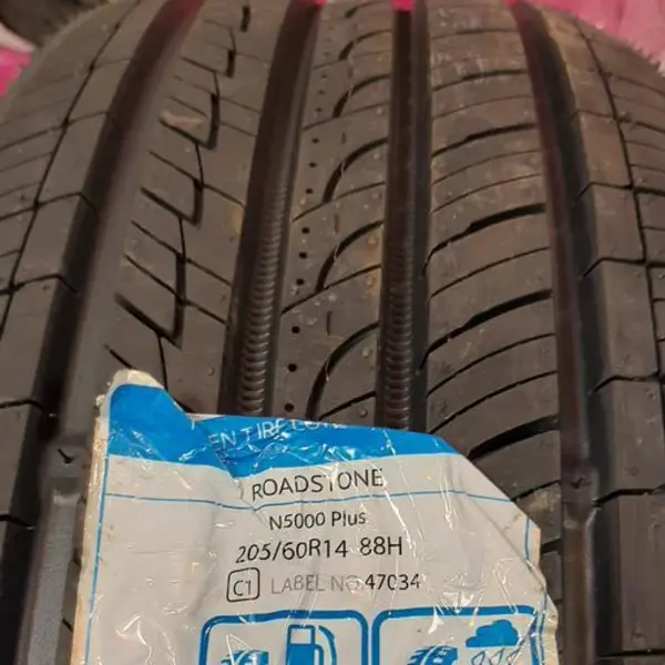 لاستیک خودرو رودستون  205/60R14 گل N5000 Plus- تک حلقه