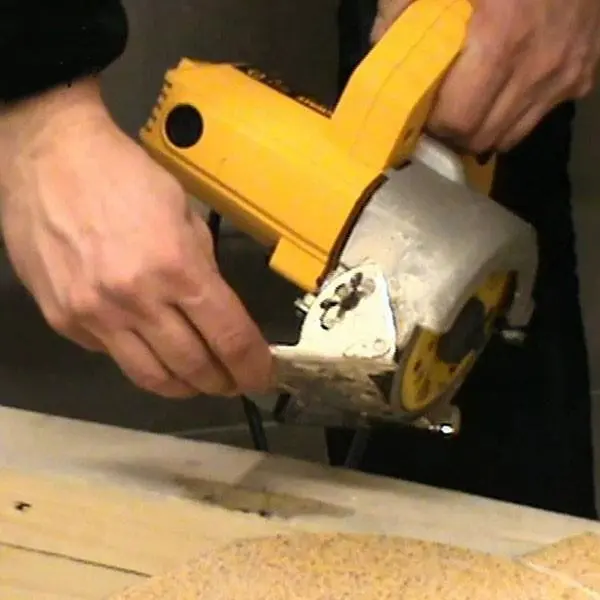 اره دیسکی برش تر (سنگبری) دیوالت DWC410