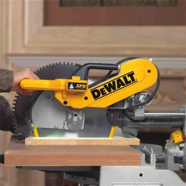اره دیسکی فارسی بر دیوالت مدل DWS780 - 6