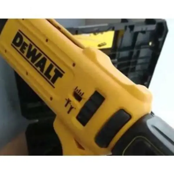 پیچ گوشتی خشابی شارژی دیوالت مدل DCF620D2K - 5