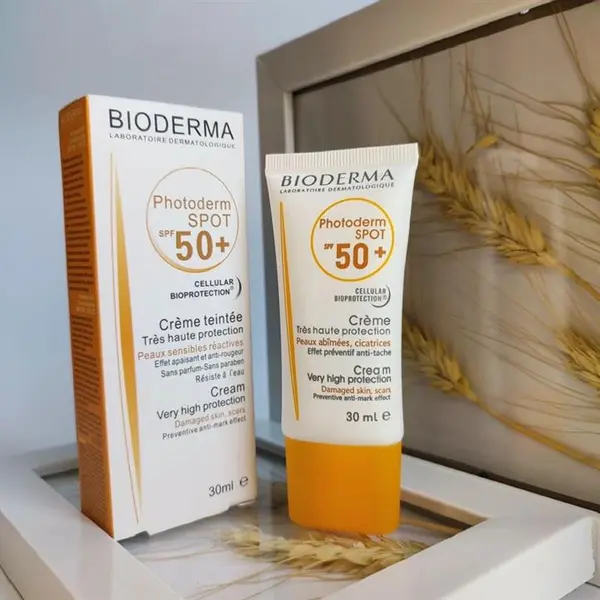 کرم ضد آفتاب بی رنگ بیودرما spf50 30 میل - 3