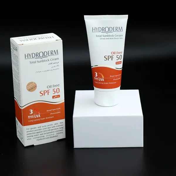 کرم ضد آفتاب کرم پودری فاقد چربی SPF50 هیدرودرم 40 گرمی - 4