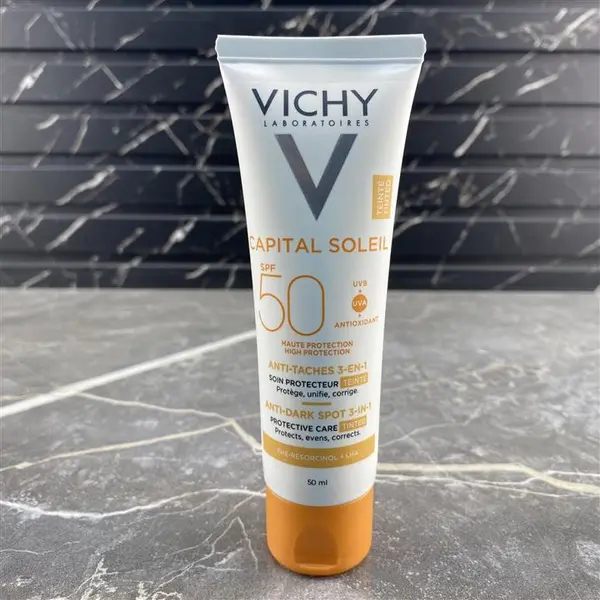 کرم ضد آفتاب رنگی ویشی SPF 50 مدل Anti Taches 3in1 ‌مناسب انواع پوست حجم 50 میلی‌لیتر - 4