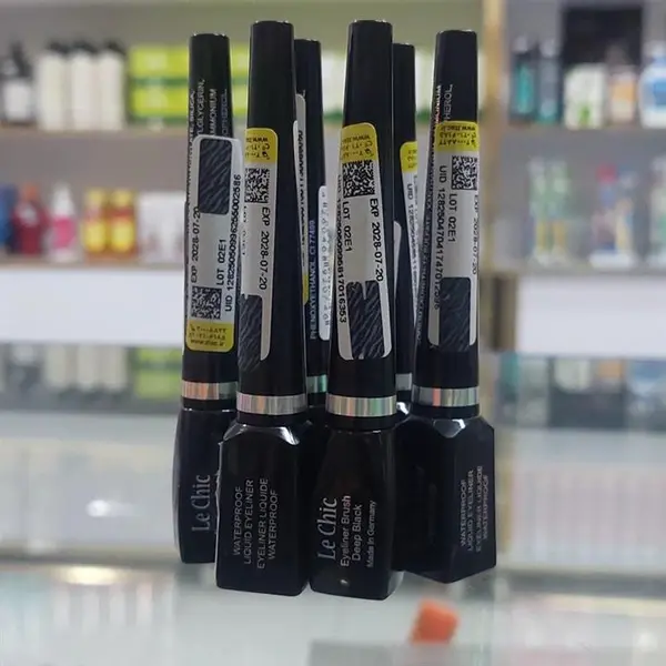 خط چشم لچیک مدل 4 - 4