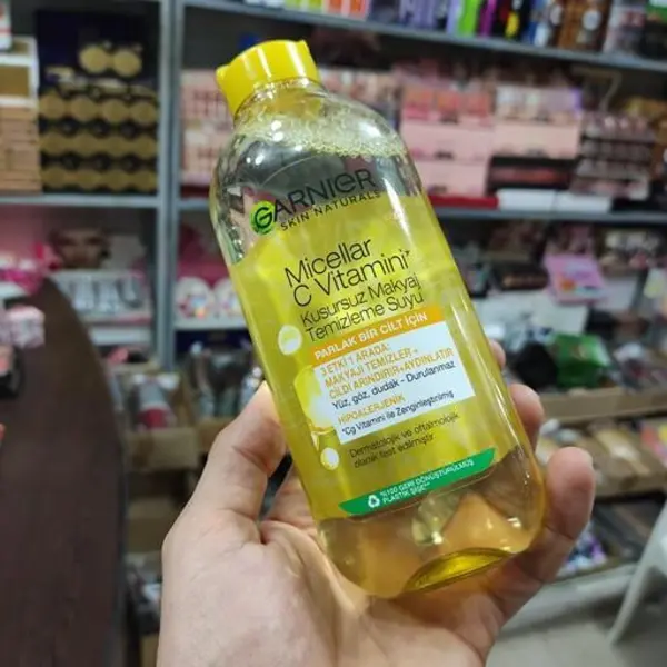 میسلار واتر حاوی ویتامین سی-جی شاداب کننده گارنیه حجم 400 میل - 4