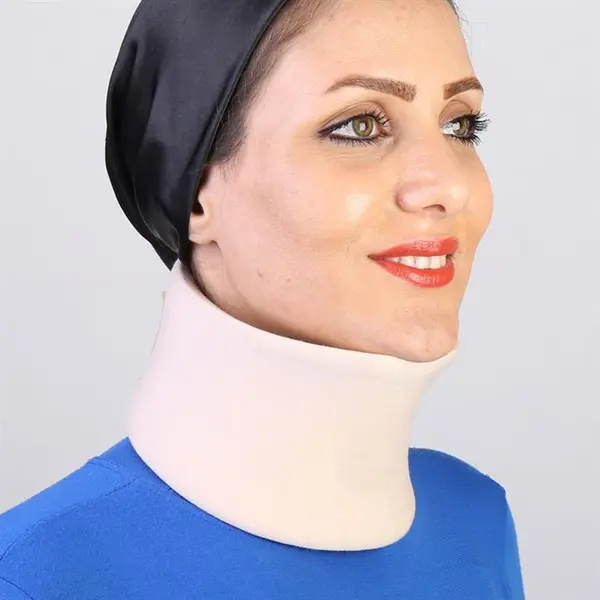 گردن بند طبی چانه دار طب و صنعت 50600
