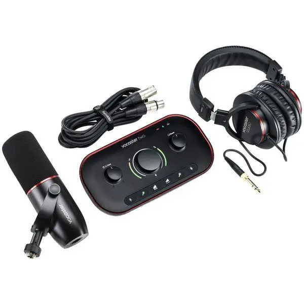 پکیج استودیویی Focusrite Vocaster Two Studio