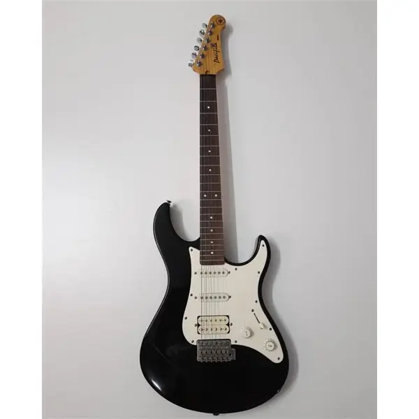 گیتار الکتریک(Yamaha Pacifica112j)