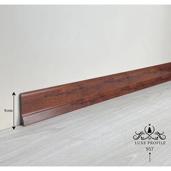 قرنیز پی وی سی 9cm کد 957 - 2