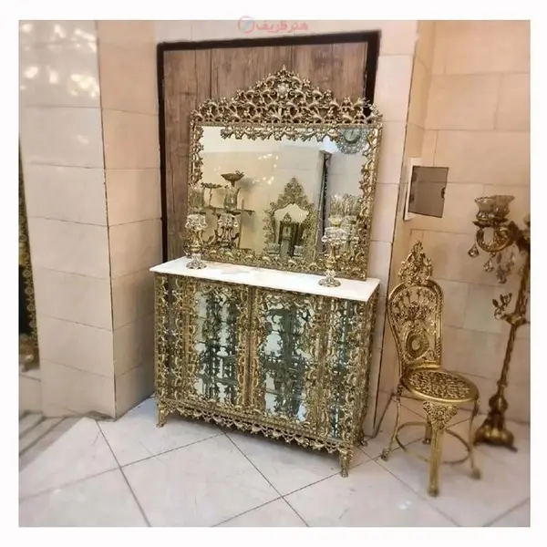 آینه کنسول برنزی بوفه دار، با شمعدان و ساعت طرح گل ترمه کد honar033 - 3