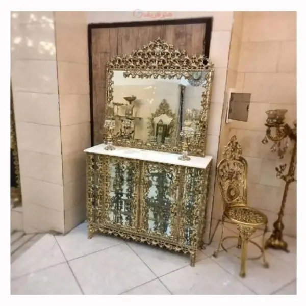 آینه کنسول برنزی بوفه دار، با شمعدان و ساعت طرح گل ترمه کد honar033 - 2