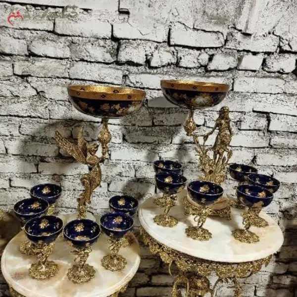 هفت سین برنجی با پیاله های سرمه ای طرح دار و پایه های طرح فرشته، ظریف کاری شده و پر کار - 2