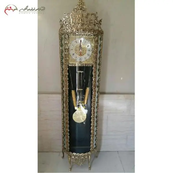 ساعت ایستاده برنزی نیم گرد با پس زمینه مشکی، آونگ دار مدل تاج دار - 2