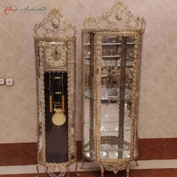 ساعت ایستاده با زمینه مشکی و بوفه نیم گرد سه طبقه مدل گل رز برجسته، کد 8007 - 2
