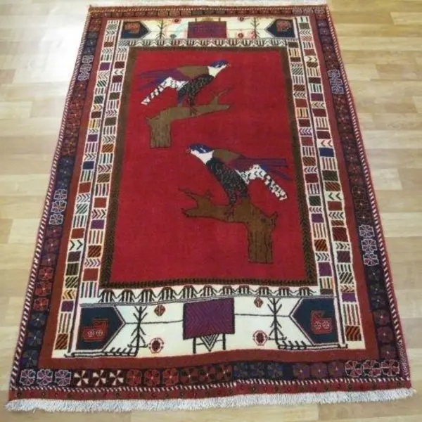 فرش دستباف گبه طرح عکسی سایز قالیچه رنگ زمینه لاکی رنگ حاشیه کرم کد ۳۹۸۴۵ - 3