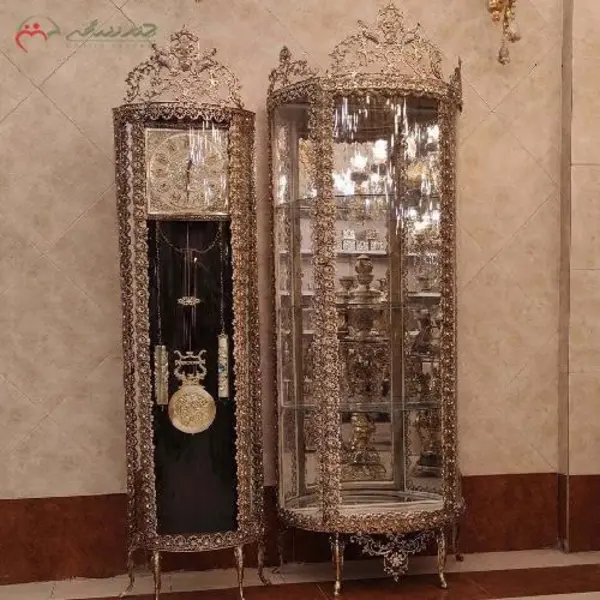 ست ویترین و ساعت ایستاده برنزی به رنگ آنتیک مدل گل رز برجسته و ضمانت رنگ و دوام بدنه - 2