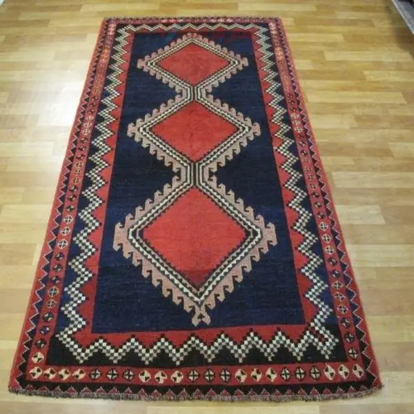 فرش دستباف آنتیک لری بهبهان طرح ۳ ترنج سایز قالیچه رنگ زمینه سرمه ای رنگ حاشیه لاکی کد ۳۹۸۵۹ - 3
