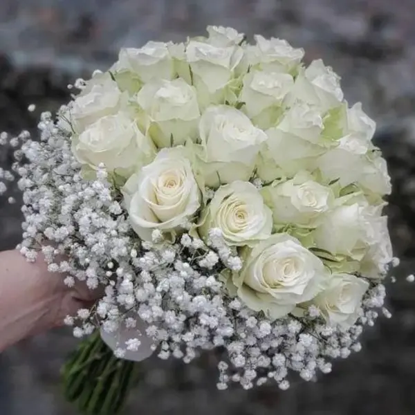 دسته گل رز سفید2064 - 2